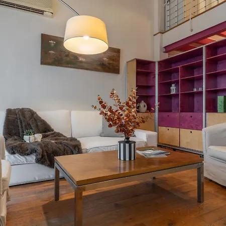 アパート Unika Homes Porvenir セビリア