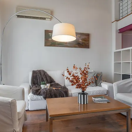 アパート Unika Homes Porvenir セビリア
